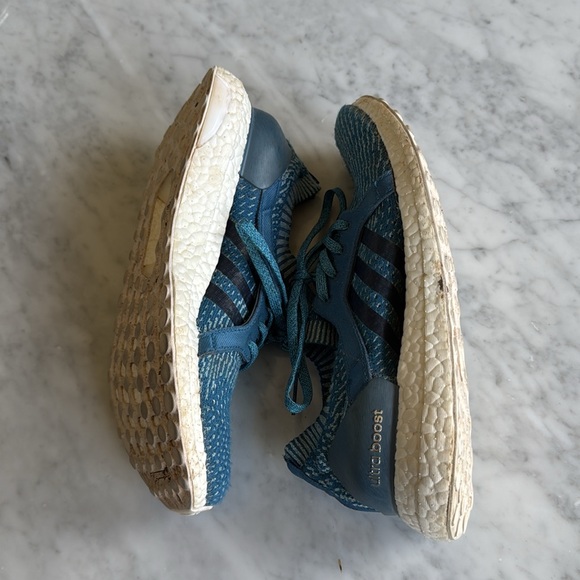 Adidas Ultra Boost Parley - Picture 5 of 8